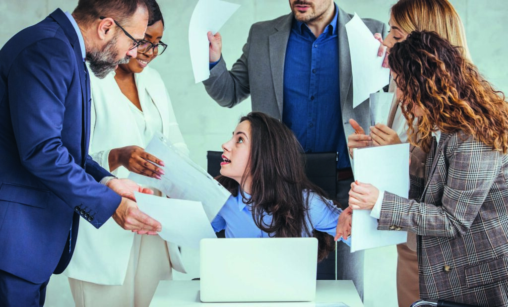 Le conflit entre les jeunes managers et les seniors expérimentés